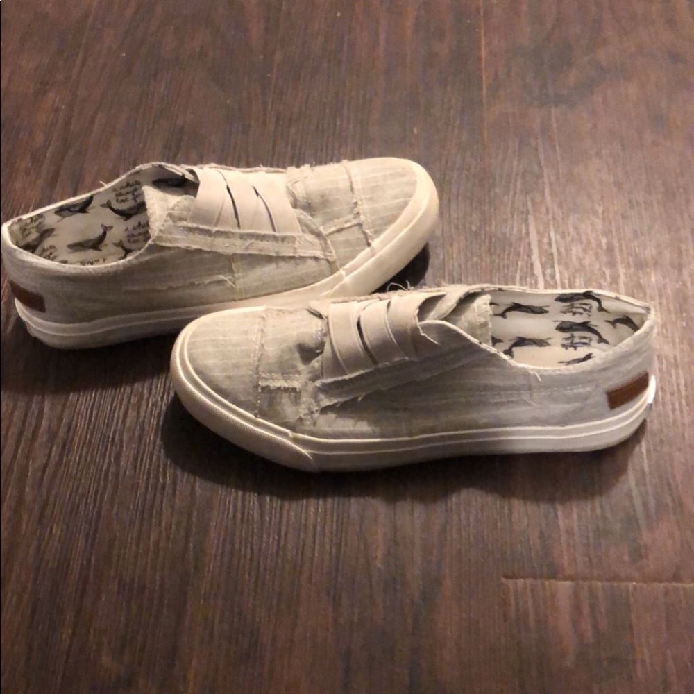 Women’s blowfish sneakers